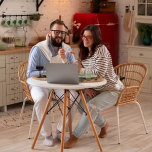 From Home Offices to Hubs: The Evolution of Online Co-Working for Entrepreneurs